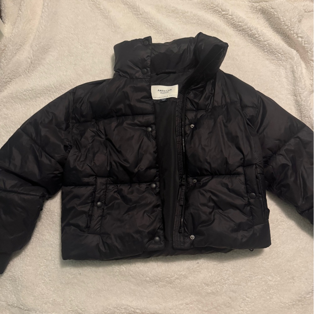 American Eagle Outfitters Black Puffer Jacket Quilted Design